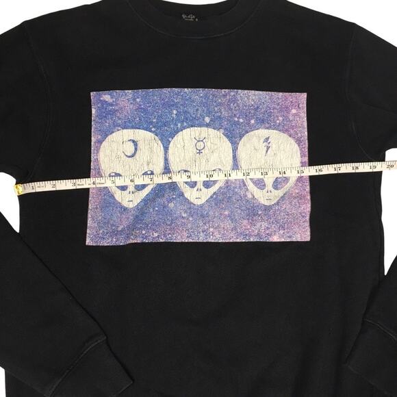 Brandy Melville John Galt Sweatshirt Black Alien Graphic Crewneck Unisex OS - Picture 4 of 10